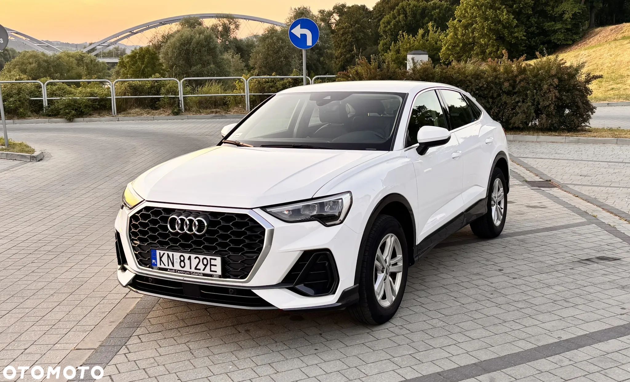 Audi Q3 35 TFSI S tronic - 1