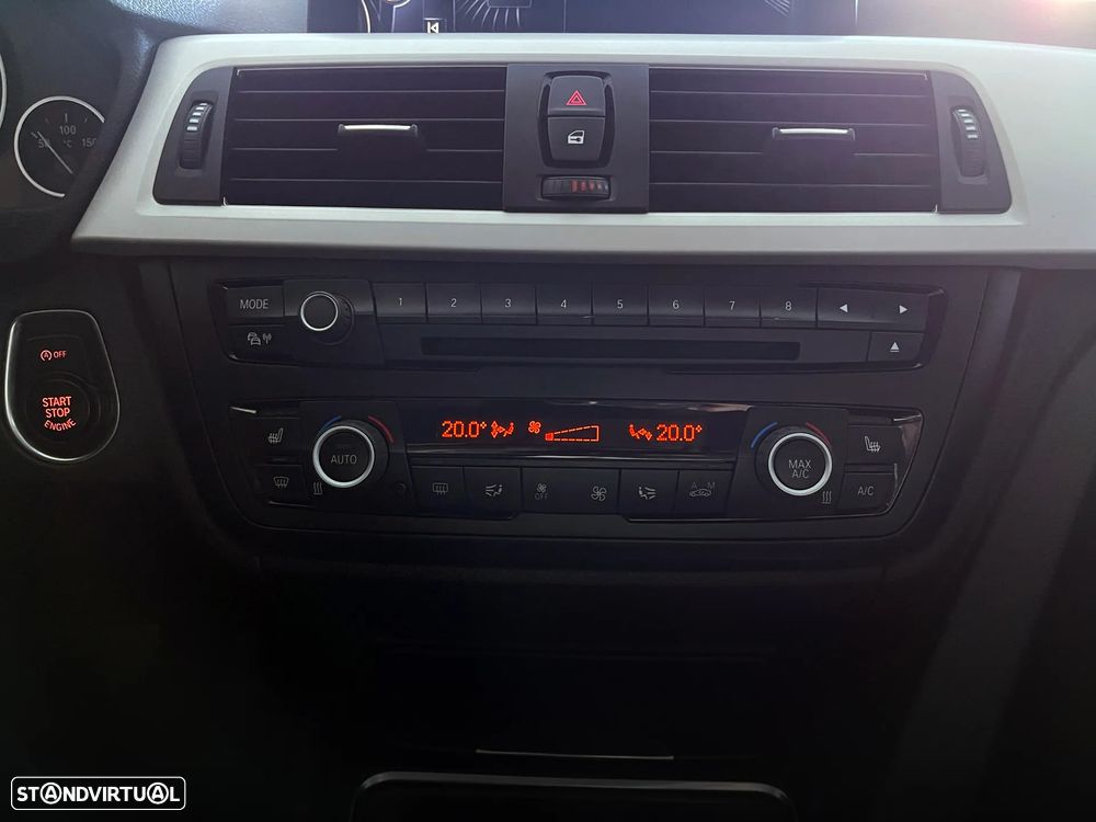 BMW 320 d Touring Sport Auto - 33
