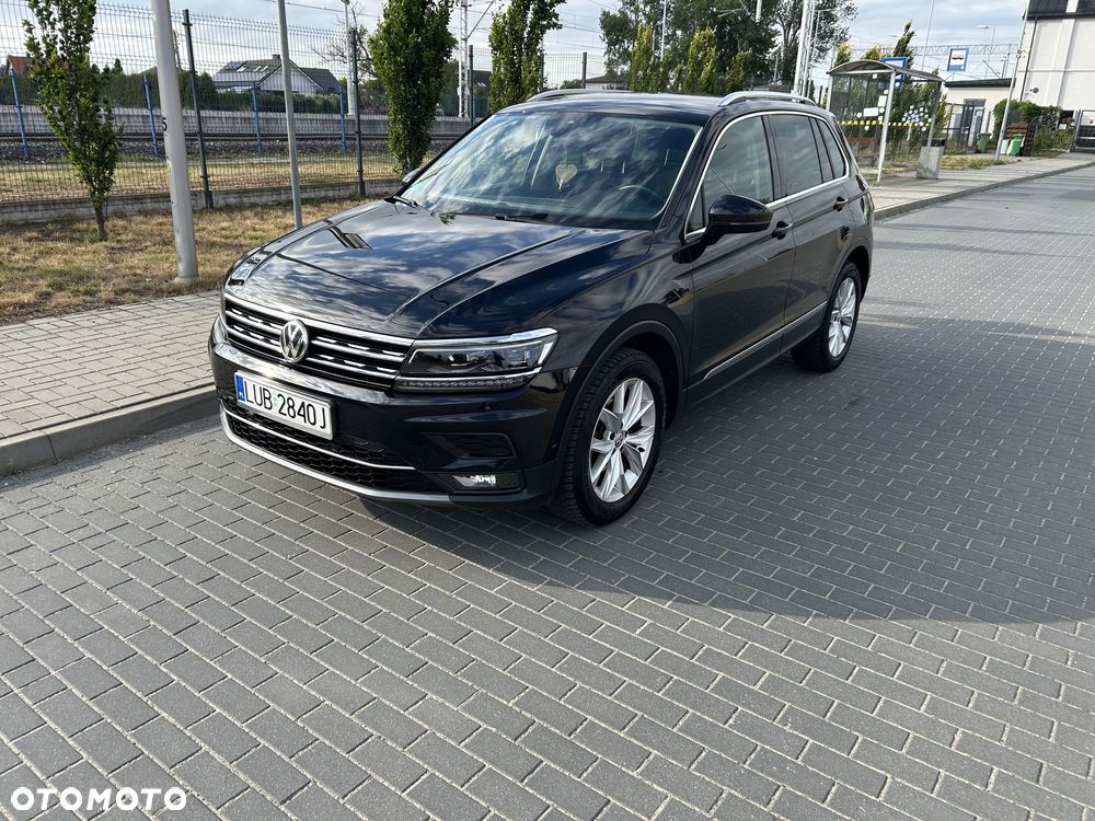 Volkswagen Tiguan - 1