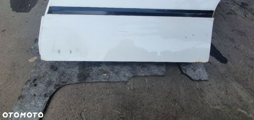 bmw e30 touring drzwi tył lewe - 2