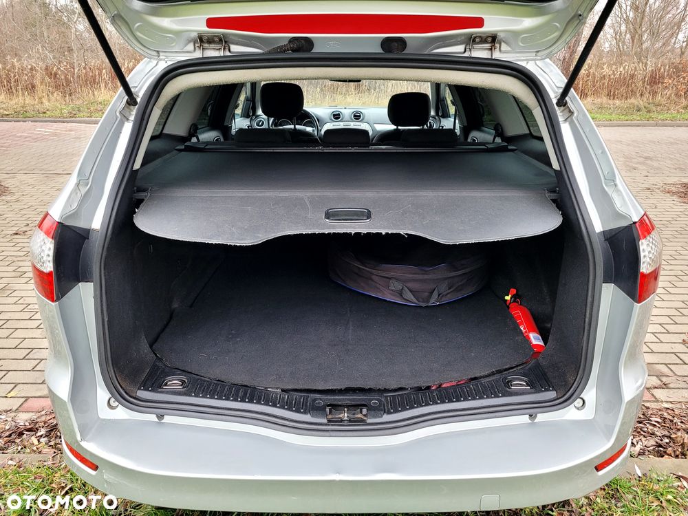 Ford Mondeo 2.0 Gold X - 21