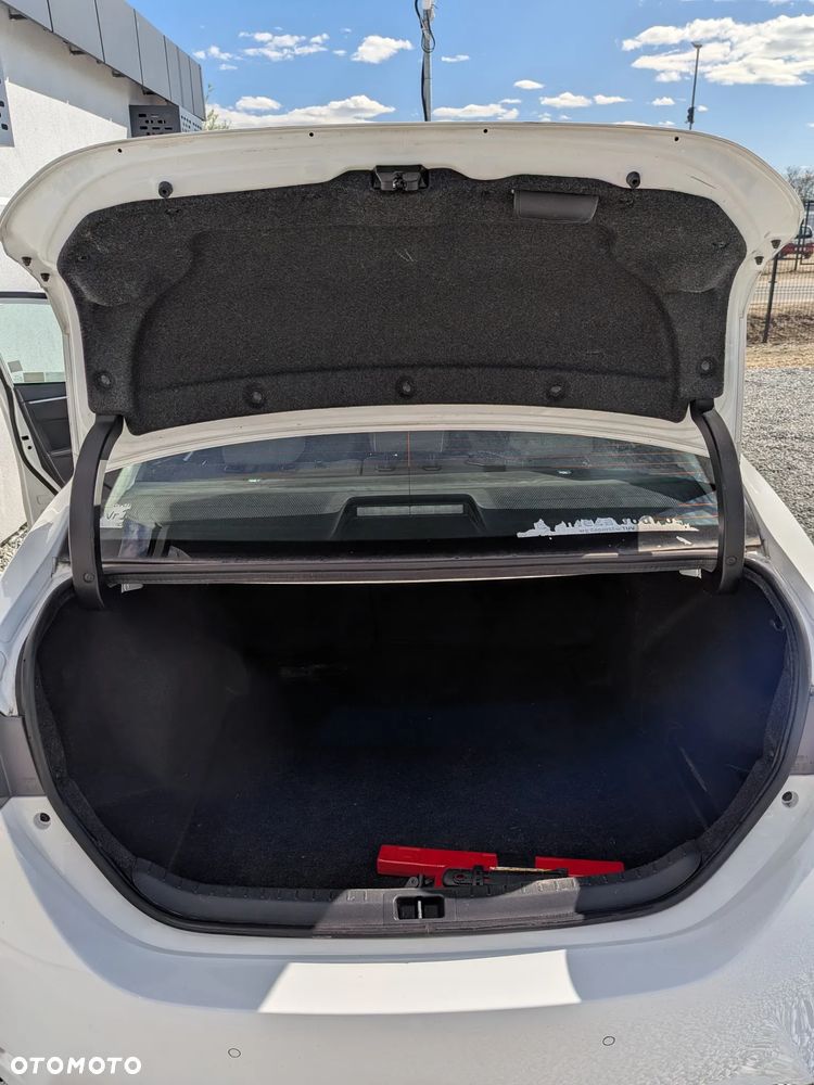 Toyota Corolla 1.6 Comfort - 18