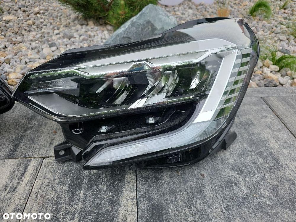 RENAULT CAPTUR II Lampy Kompletne Full Led 260608054R 260104095R Krótki Led - 3