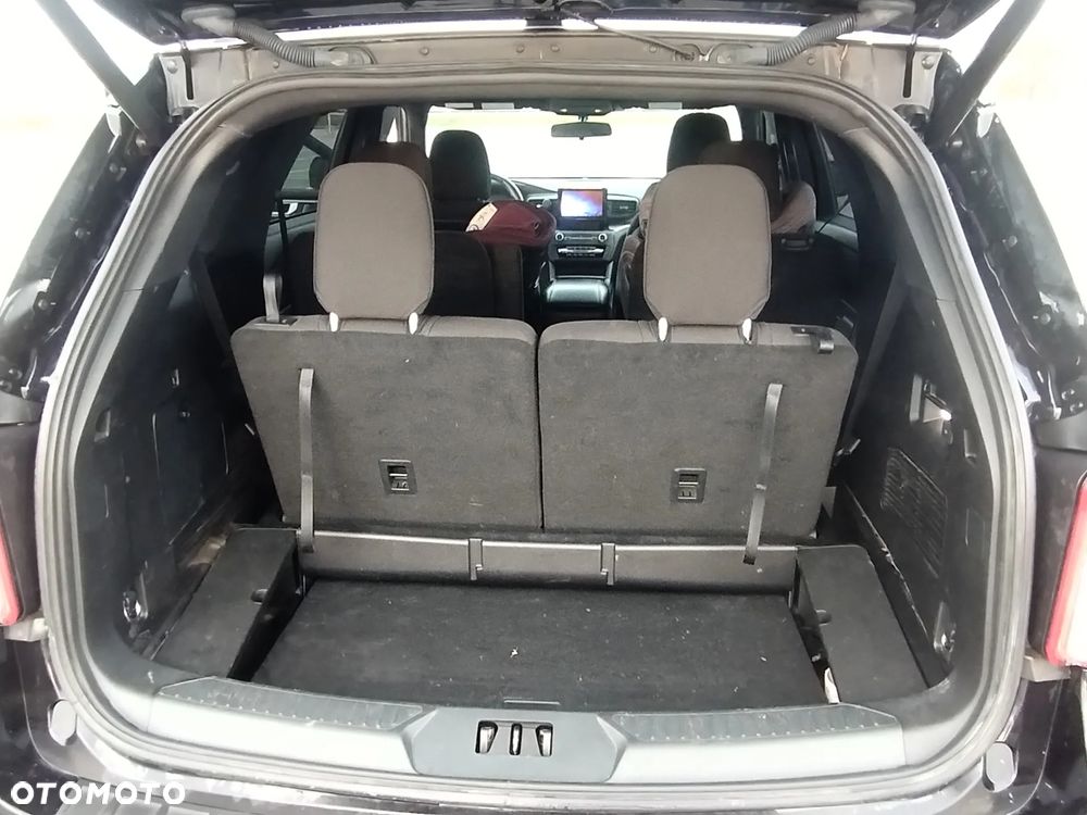 Ford Explorer - 29