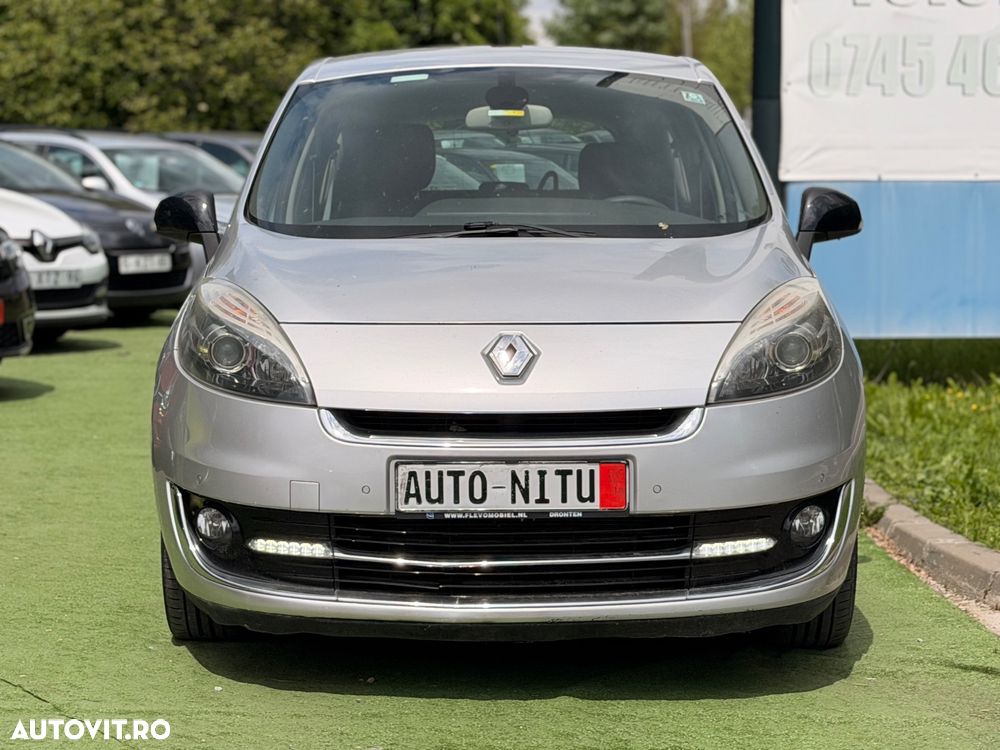 Renault Grand Scenic - 16