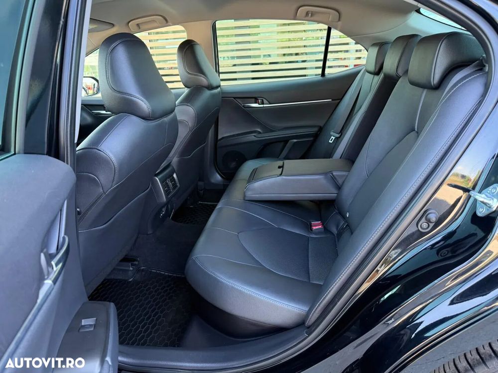 Toyota Camry 2.5 Dynamic - 15