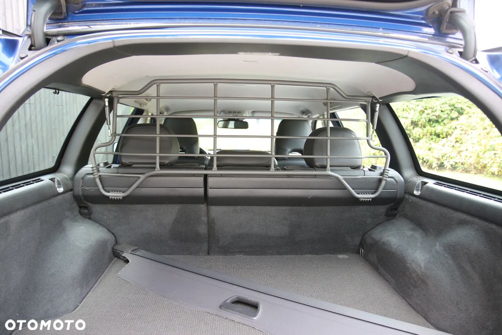 Volvo XC 70 2.4D5 AWD Ocean Race - 12