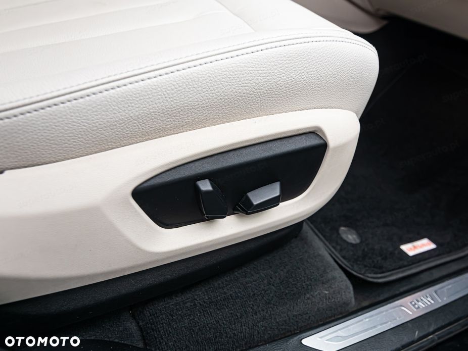 BMW X5 xDrive25d - 11