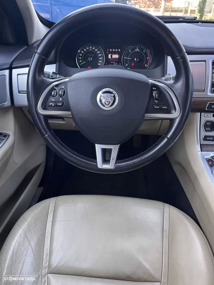 Jaguar XF Sportbrake - 15