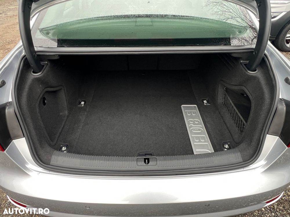 Audi A4 Avant 2.0 TDI S tronic - 18