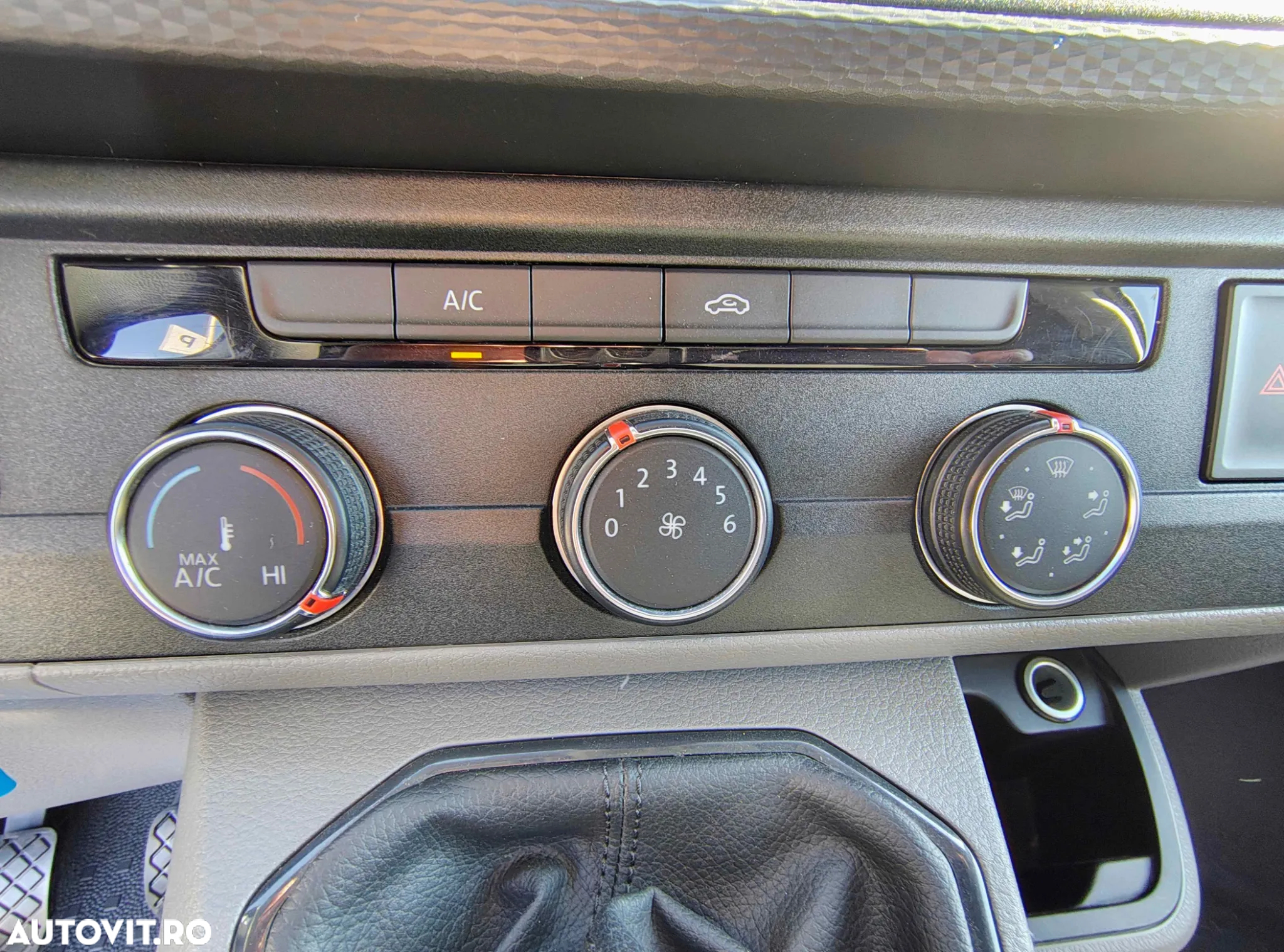 Volkswagen Transporter - 11