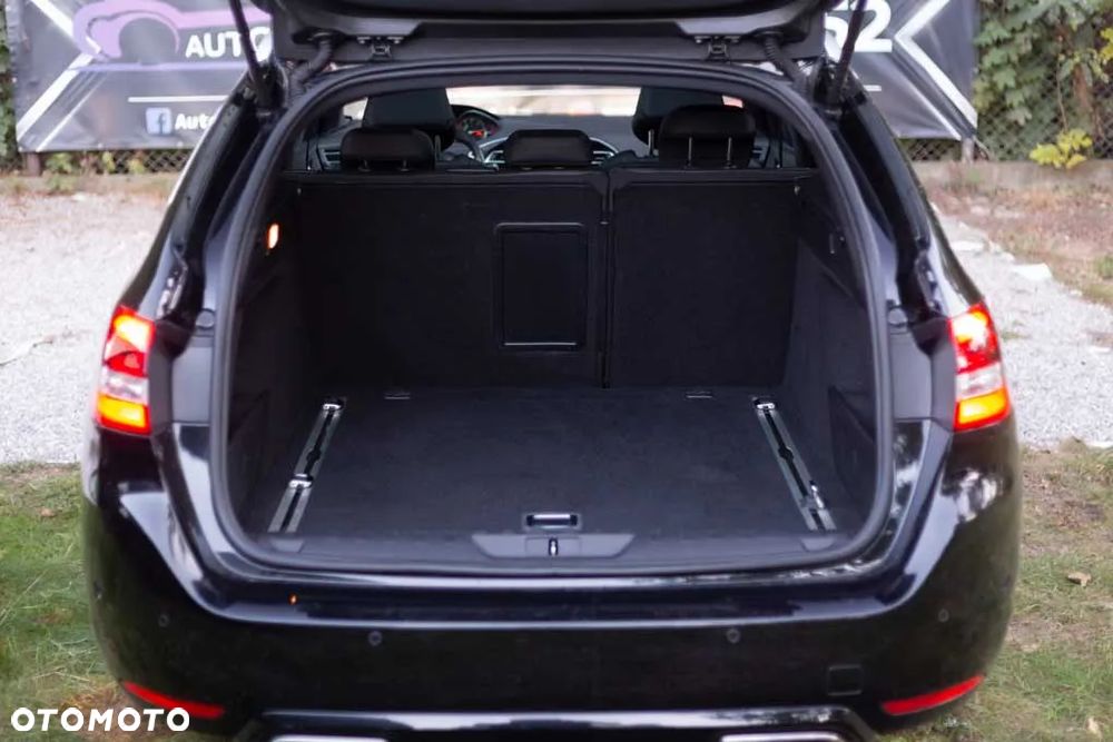 Peugeot 308 BlueHDi FAP 180 EAT8 Stop & Start GT - 37