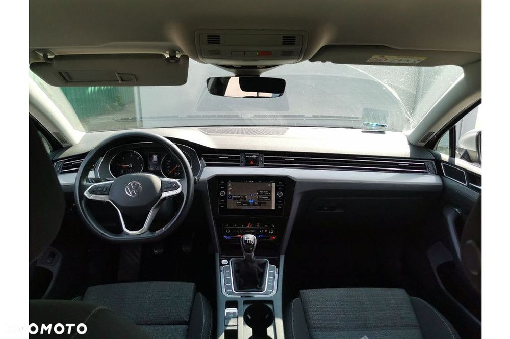 Volkswagen Passat Variant 2.0 TDI EVO Business - 8