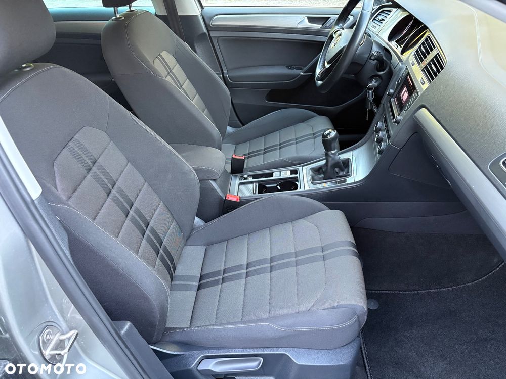 Volkswagen Golf 1.4 TSI BMT Comfortline - 12