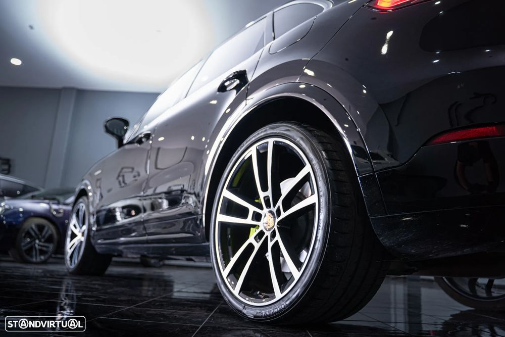 Porsche Cayenne - 5