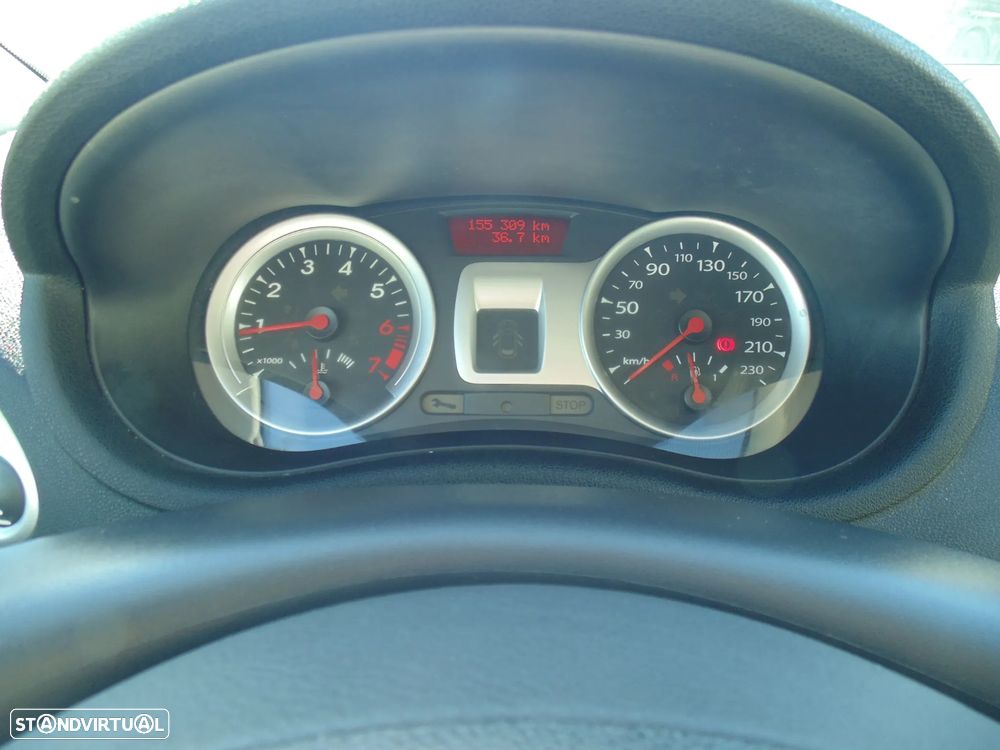 Renault Clio Break 1.2 16V Dynamique S - 24