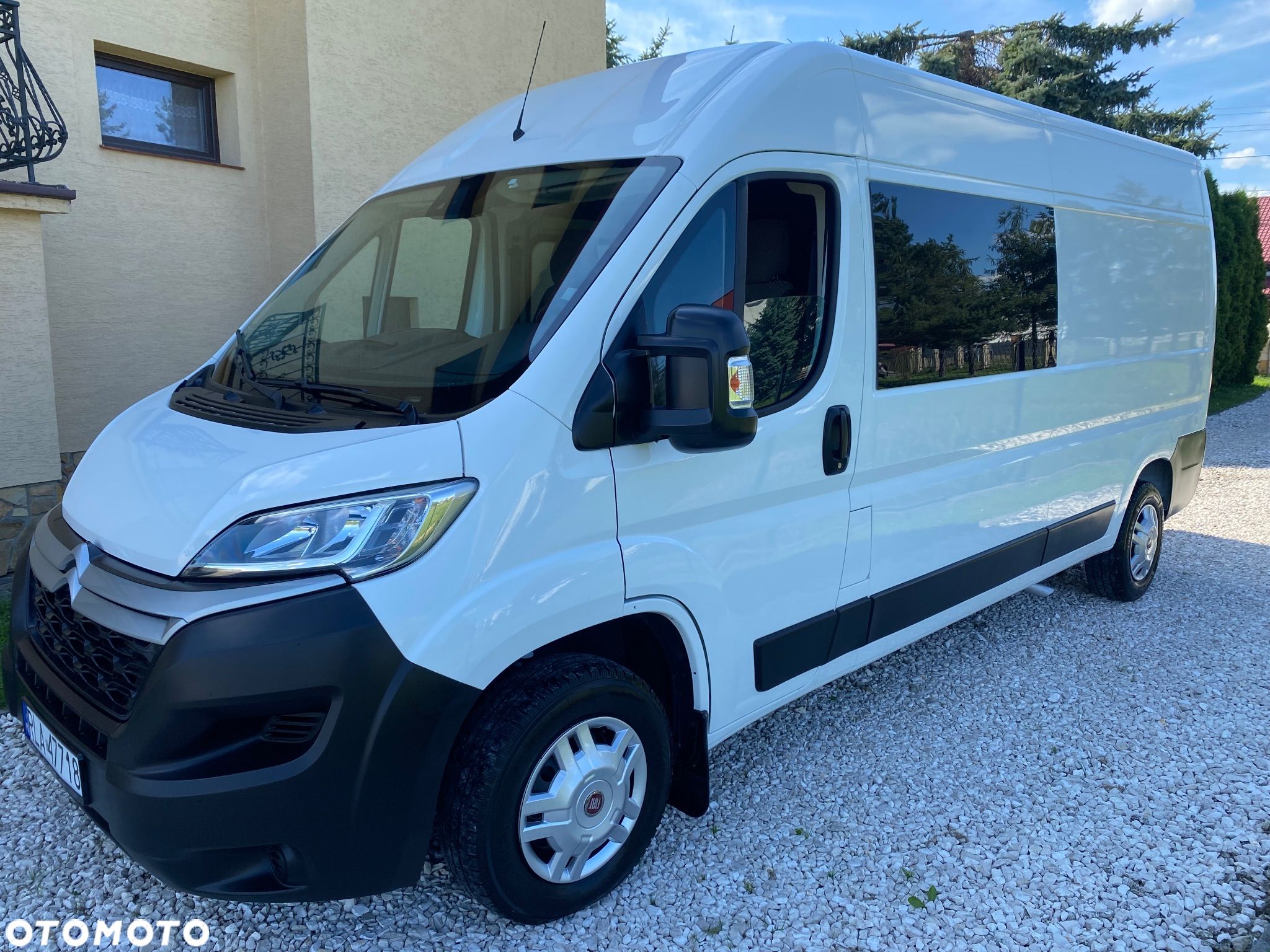 Peugeot BOXER L3H2 brygadowy 6-osobowy zakupiony w salonie w Rzeszowie bezwypadkowy - 1