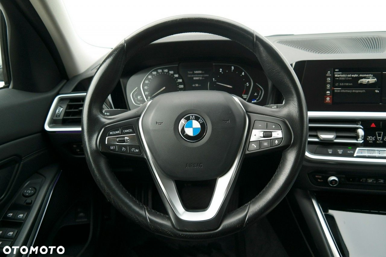 BMW Seria 3 318d Sport Line Shadow - 32