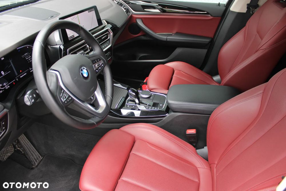 BMW X3 xDrive20d mHEV - 17