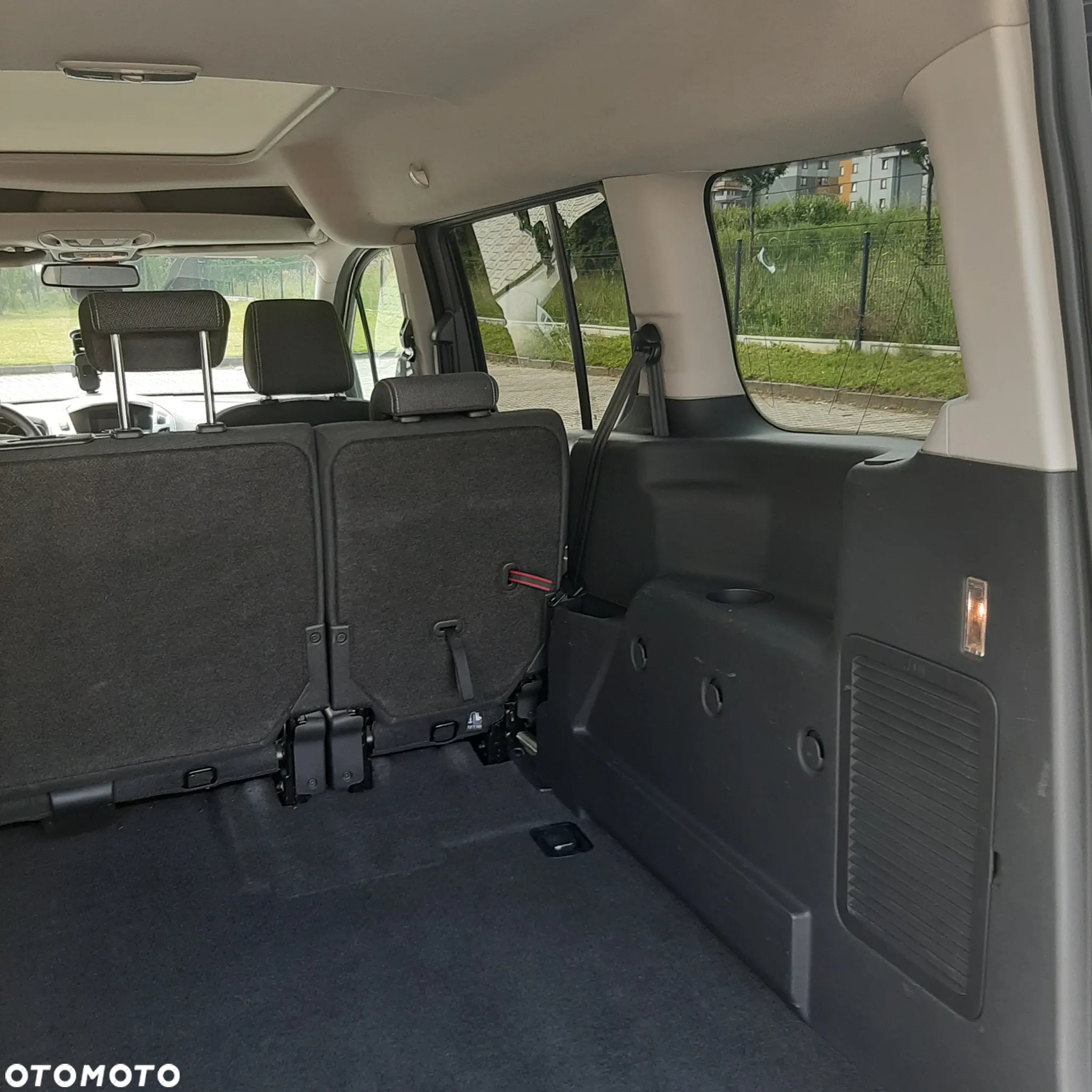 Ford Tourneo Connect Grand - 9