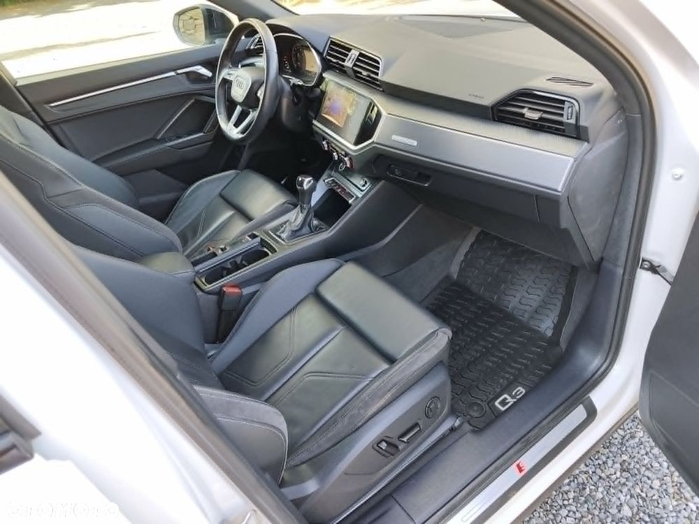 Audi Q3 45 TFSI Quattro S Line S tronic - 24