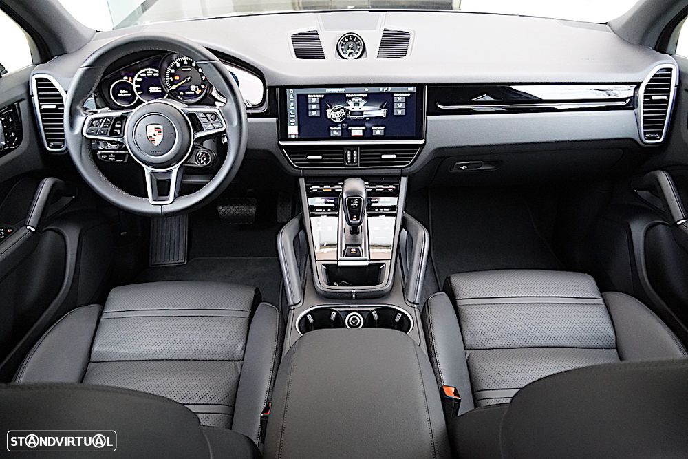 Porsche Cayenne Formula E - 33