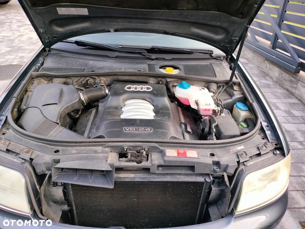 Audi A6 Limousine 2.4 - 5