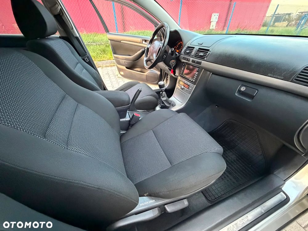 Toyota Avensis 2.0 D-4D Premium - 17