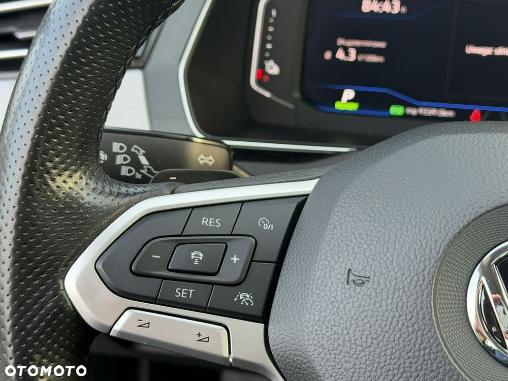 Volkswagen Passat - 22