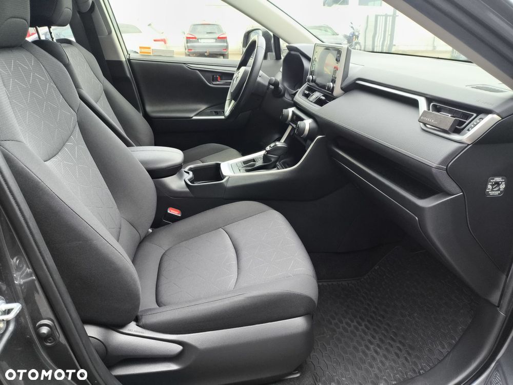 Toyota RAV4 - 9