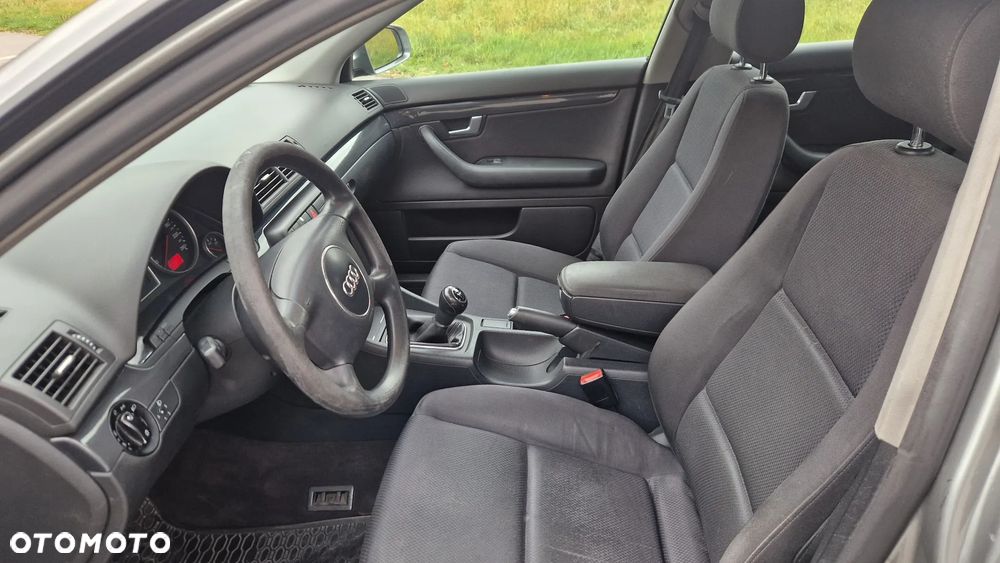 Audi A4 Limousine - 18