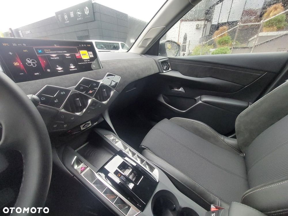 DS Automobiles DS 3 Crossback mHEV Étoile e-DCS6 - 17
