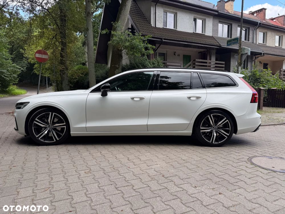 Volvo V60 B5 B R-Design - 9