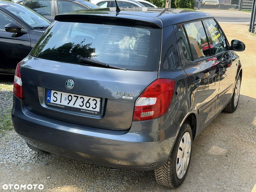 Skoda Fabia - 10