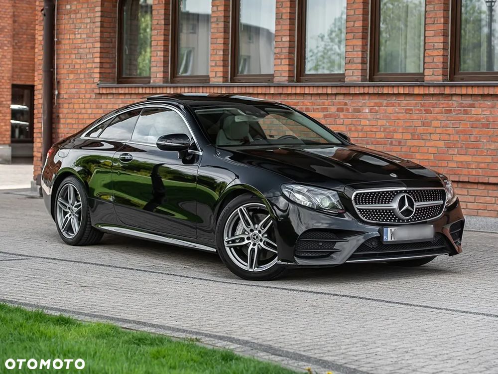 Mercedes-Benz Klasa E 300 9G-TRONIC AMG Line - 3