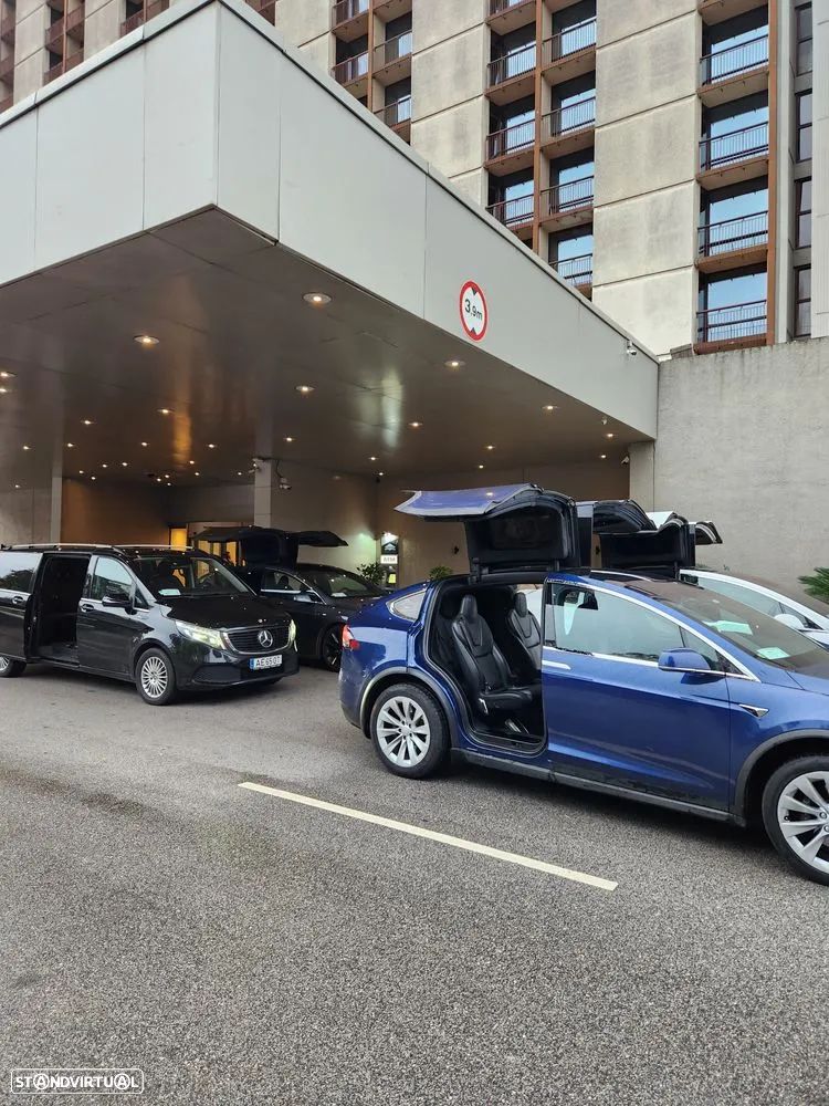 Tesla Model X 100D - 7