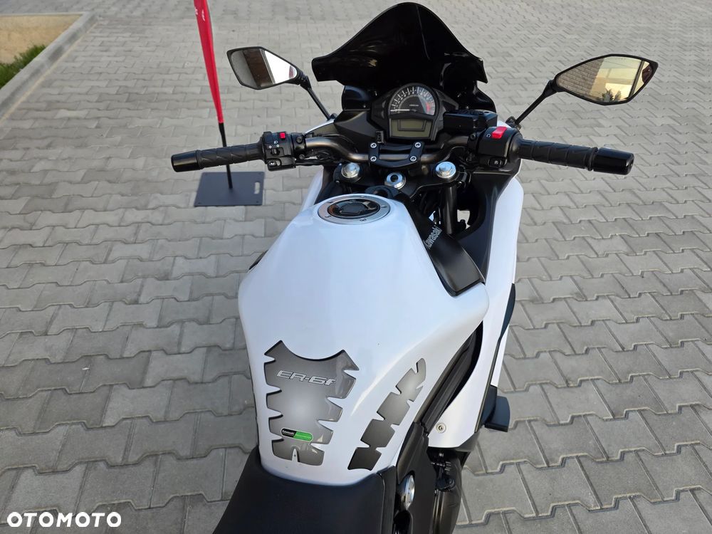 Kawasaki ER - 12