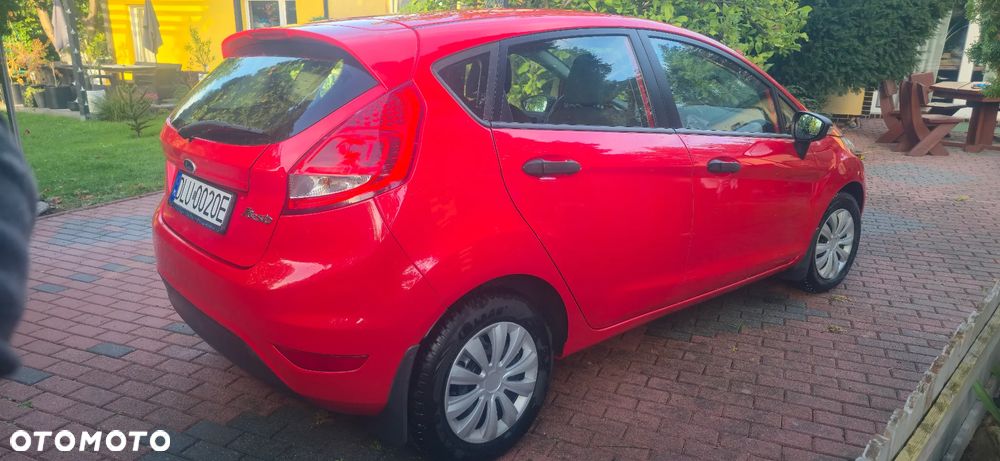 Ford Fiesta - 25