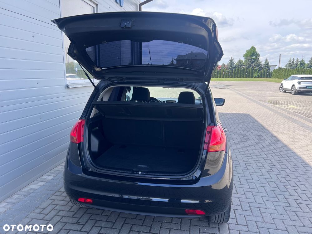 Kia Venga 1.4 CVVT Attract - 11