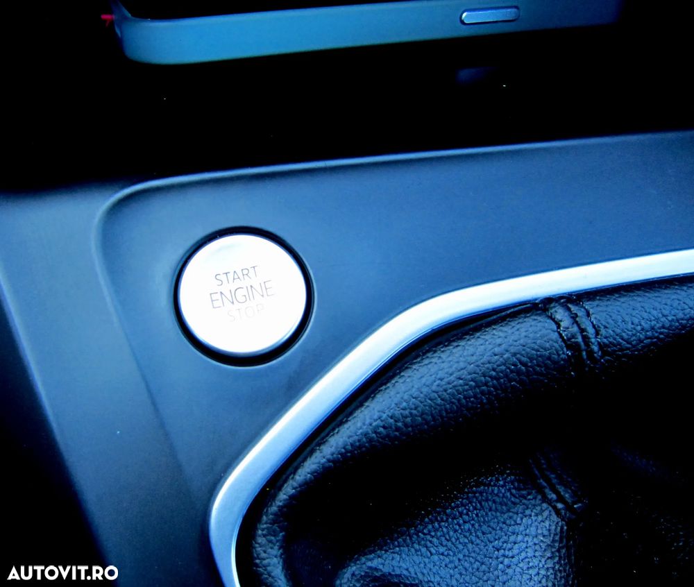 Volkswagen Golf - 25