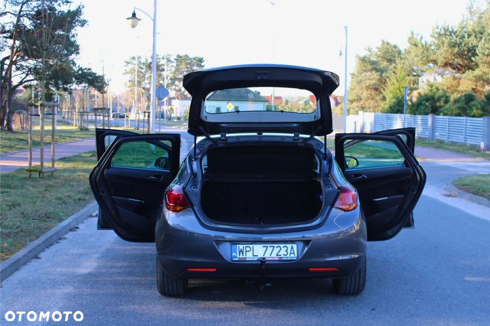 Opel Astra 1.7 CDTI DPF Cosmo - 13