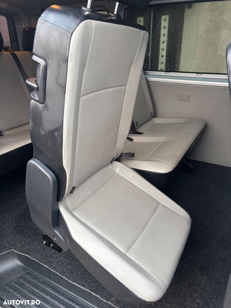 Volkswagen Transporter - 9