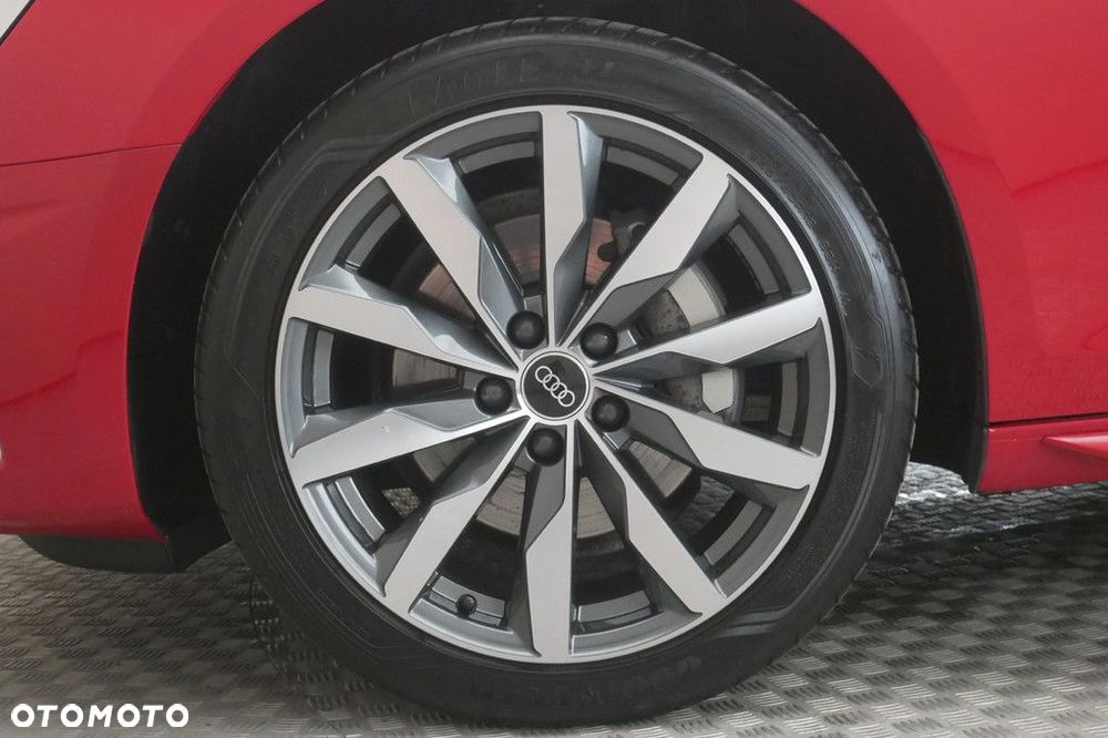Audi A4 Limousine - 14