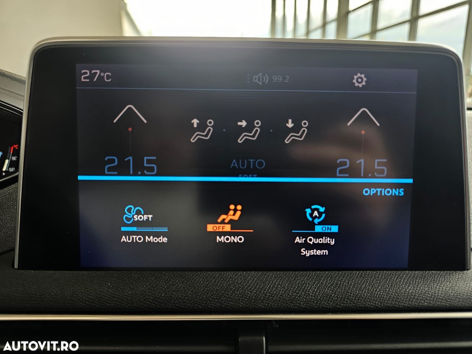 Peugeot 3008 BlueHDi 130 Stop & Start EAT8 Allure - 23