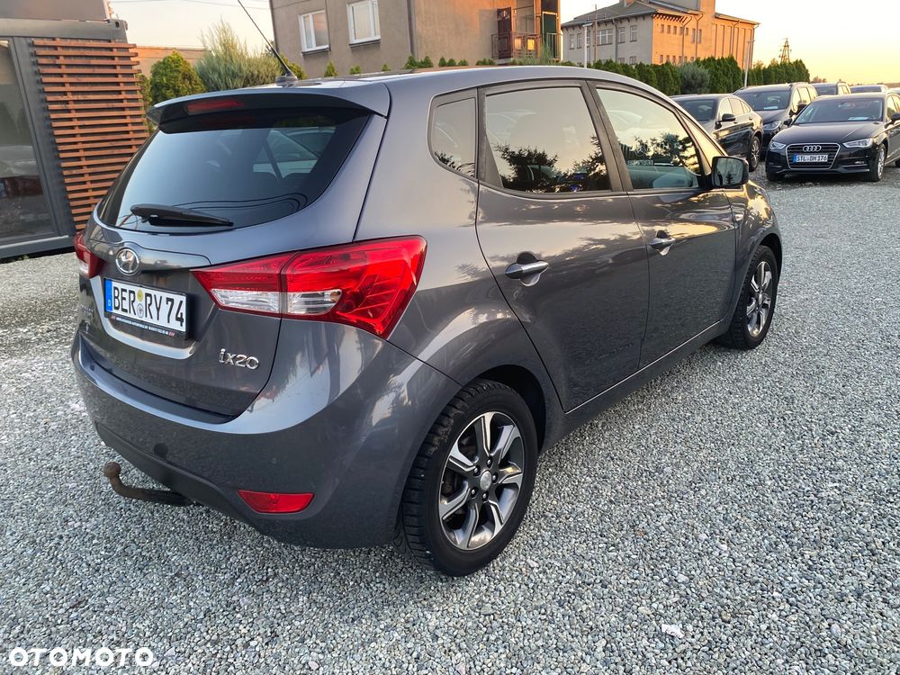 Hyundai ix20 1.4 blue Trend - 38