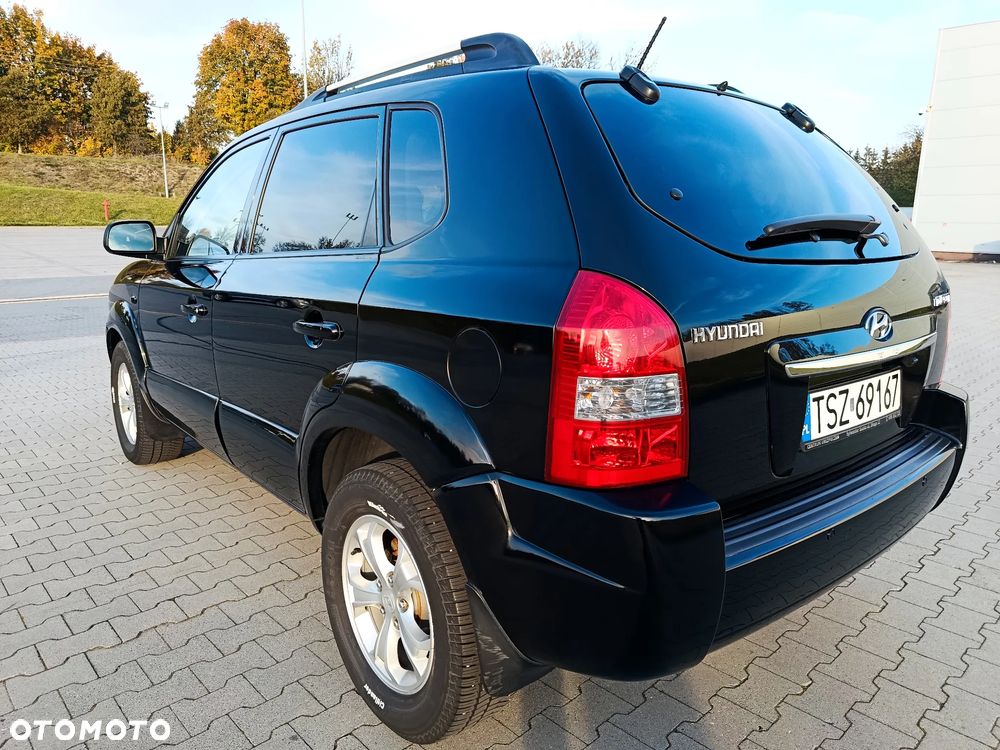 Hyundai Tucson 2.0 Comfort 2WD - 10