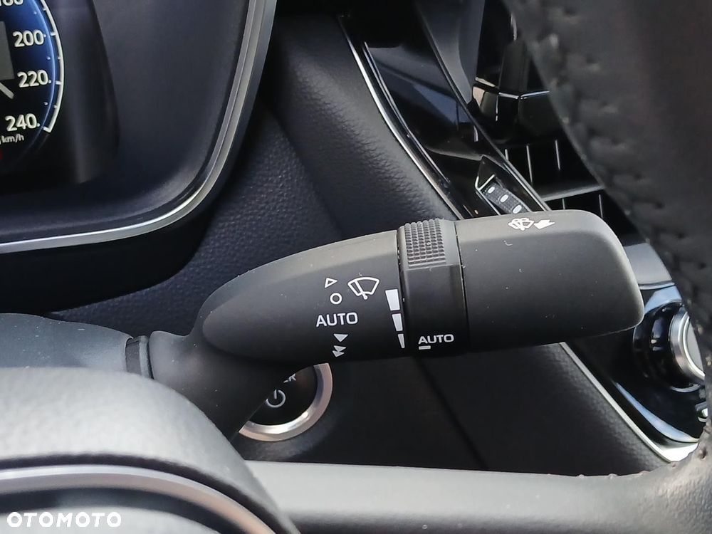 Toyota Corolla 1.8 Hybrid Comfort - 22