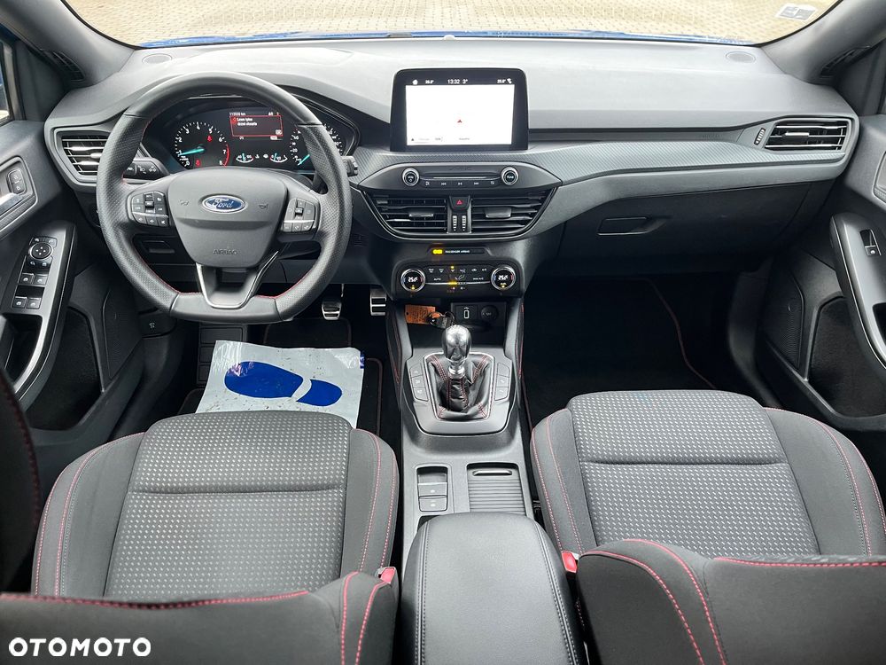 Ford Focus 1.0 EcoBoost ST-Line - 19