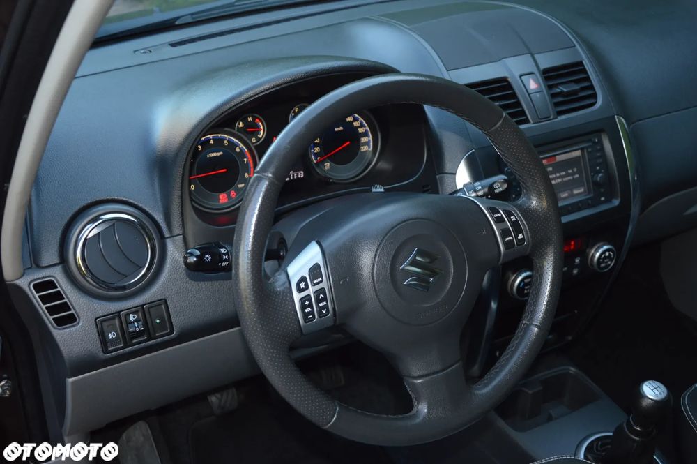 Suzuki SX4 1.6 VVT 4x2 Style - 10