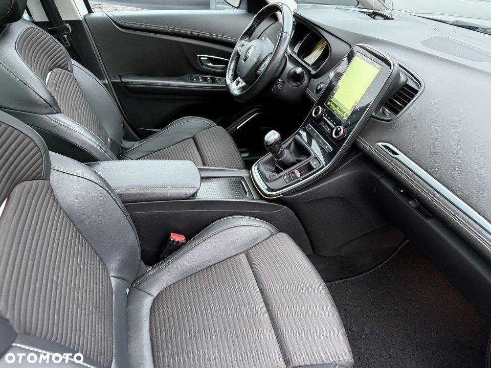 Renault Grand Scenic Energy TCe 130 S&S Bose Edition - 28